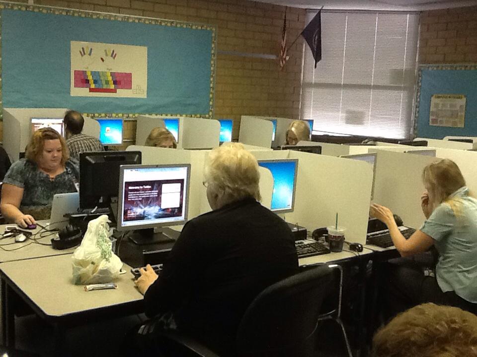 randysfox's tweet image. Hunter teachers learning to be Tweeters! #edtechcontest