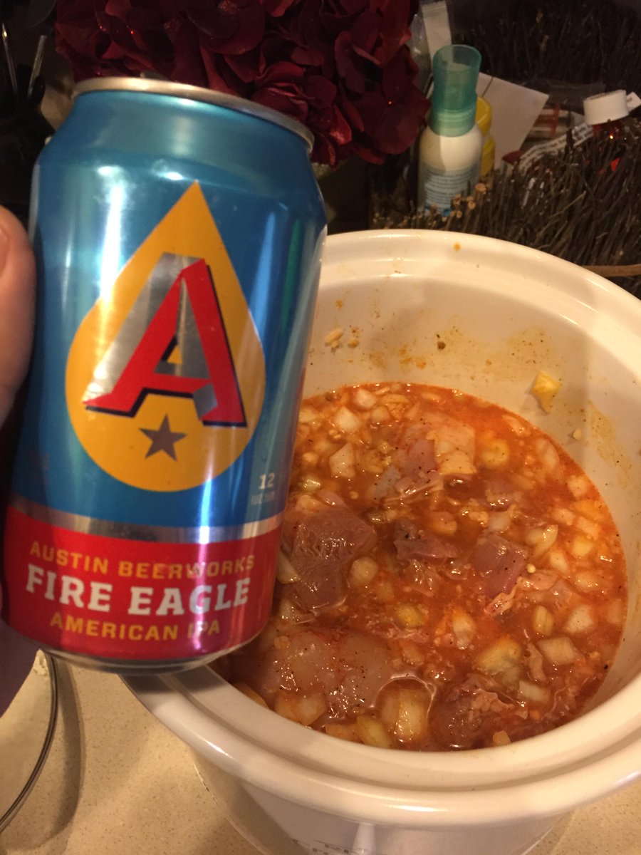 TheOrtiz01's tweet photo. Dinner tonight @AustinBeerworks Fire Eagle chicken w/ more Fresno peppers than you can shake a stick at. #Screeeeeee http://t.co/YEhFBTxKib