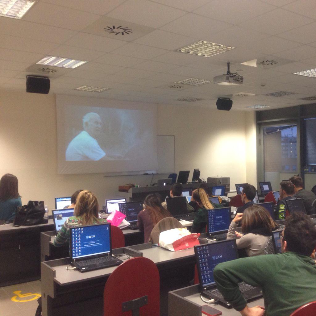 Societing_SC's tweet photo. Esperienza del #catuozzo alla lezione di #societing e #socinn attivazione delle comunità locali allo #iulm @digitIULM http://t.co/iQ5i4wGk2y