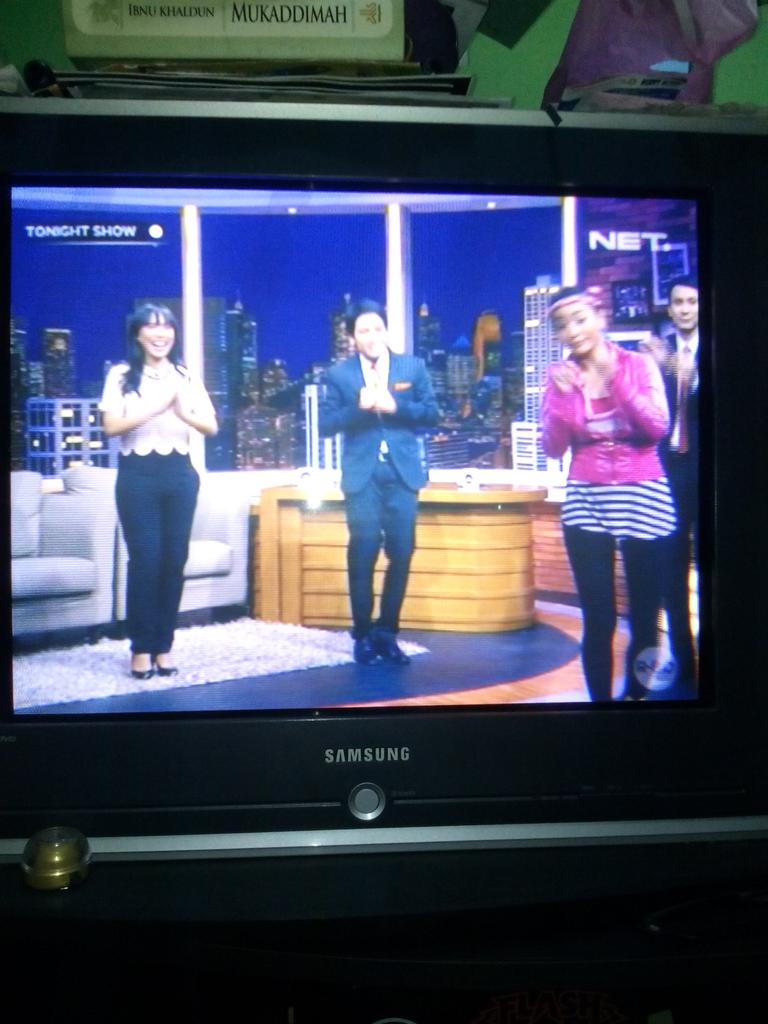 _oplay tweet picture