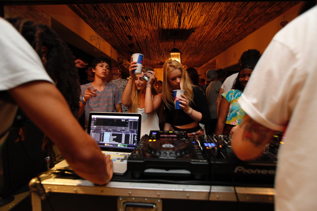 RedBullZA's tweet photo. Join us at 101 Robberg Road #PlettRage tonight. Reply with your name and number of guests. See you out there! http://t.co/LmSBTsf2pb