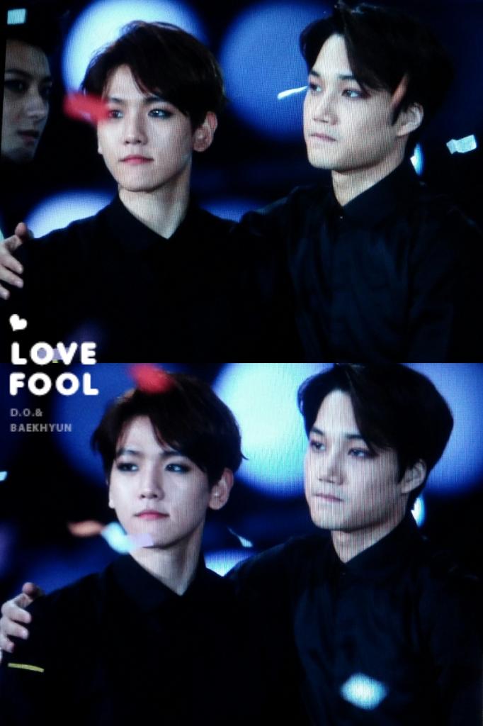 EXOKAI101's tweet photo. [PREVIEW] 141203 BAEKHYUN KAI AT #2014MAMA
©LOVE FOOL
น้องโอบฮยองไว้ด้วย~ ♡ http://t.co/HRFKo1UeCN