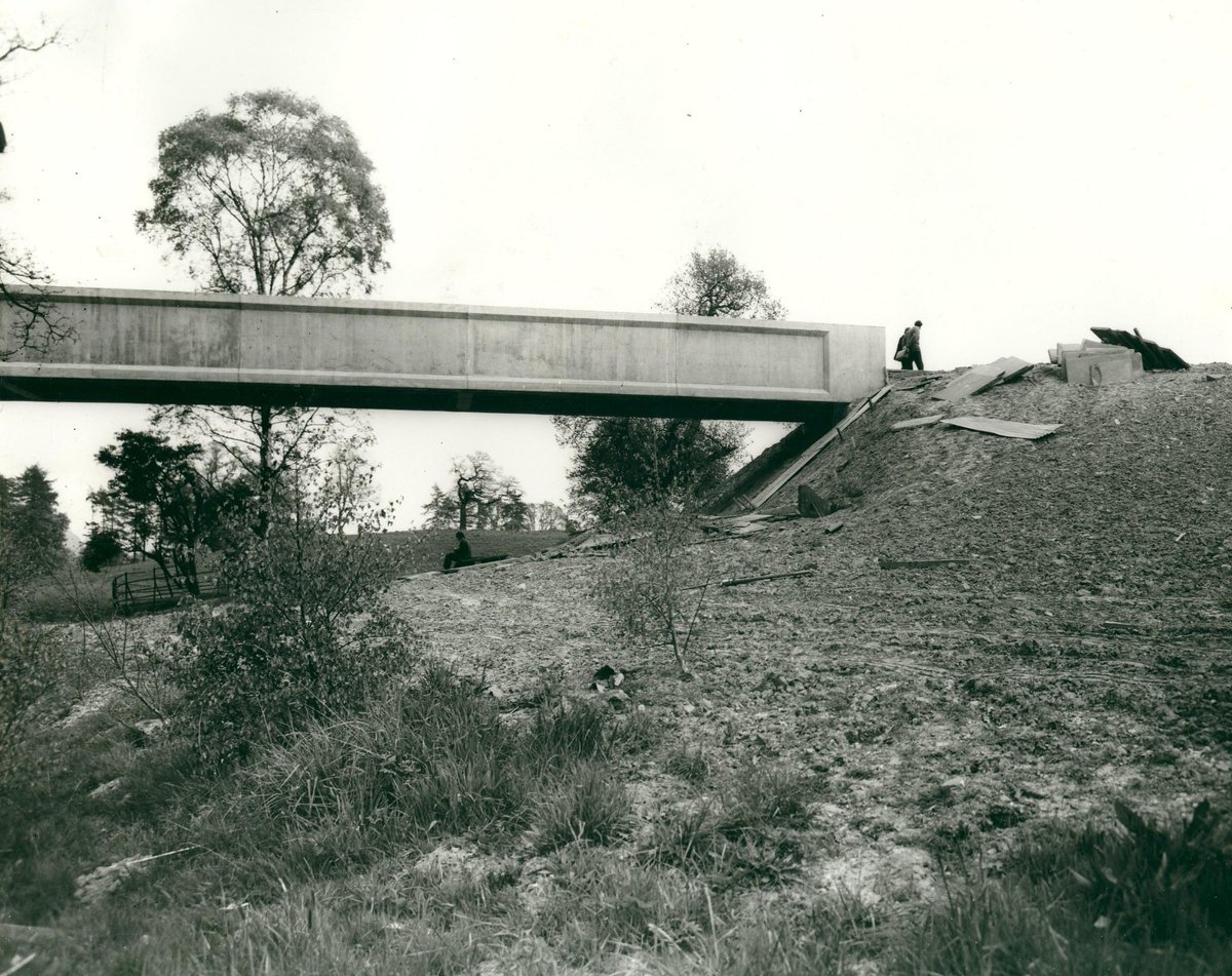 University of Stirling on Twitter: "The bridge over Airthrey Loch under construction, 1970 @unistirarchives #throwbackthursday http://t.co/Uy8RWyc1f5"
