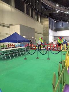 FundacionWe's tweet photo. Hola a todxs !!
Ya va tomando forma la #ZonaWe en la Feria #Dabadum !!
Os esperamos mañana !! http://t.co/9JkDHr0OHx