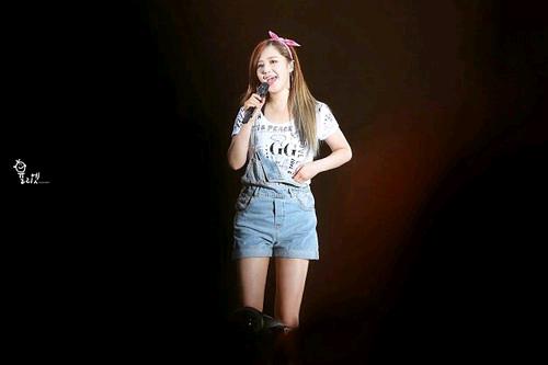 Happy birthday our hyung, our sexy yet so cute girl kwon yuri kkaebyul omg i love you   