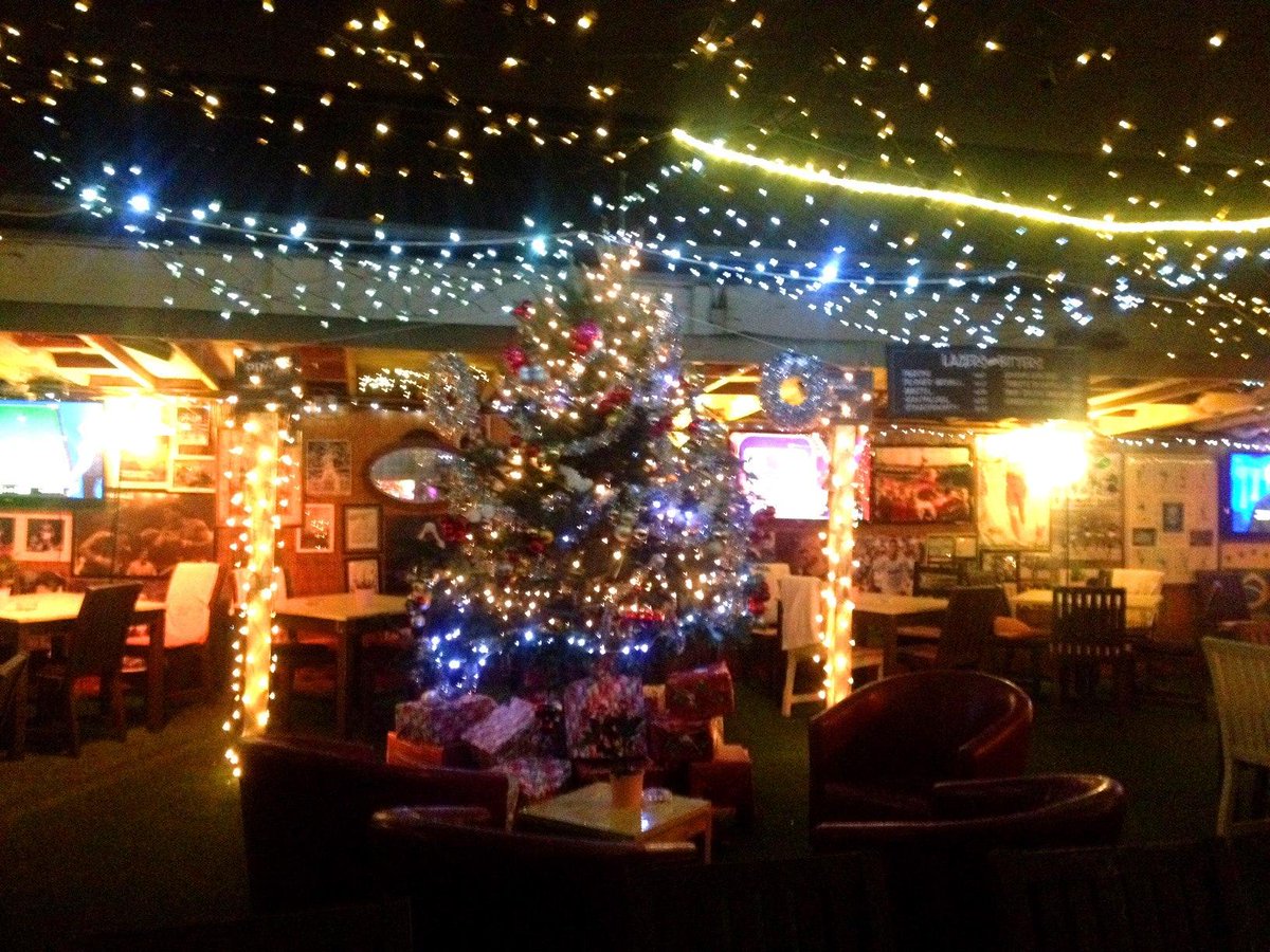 george_clissold's tweet photo. AHOY S'MATES.HMS CLISSOLD in a #festve mood,#christmastree is up,#mulledwine ready,#xmascrakers,#reindeer ALL ABOARD! http://t.co/dQqwLwMXbh