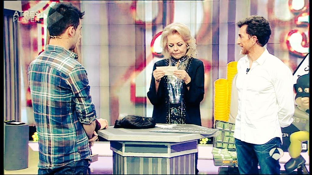 Qué buen rollo dejáis hoy, <a href="/El_Hormiguero/">El Hormiguero</a>, precioso homenaje a Mayra Gómez Kemp y al 123. #123EH