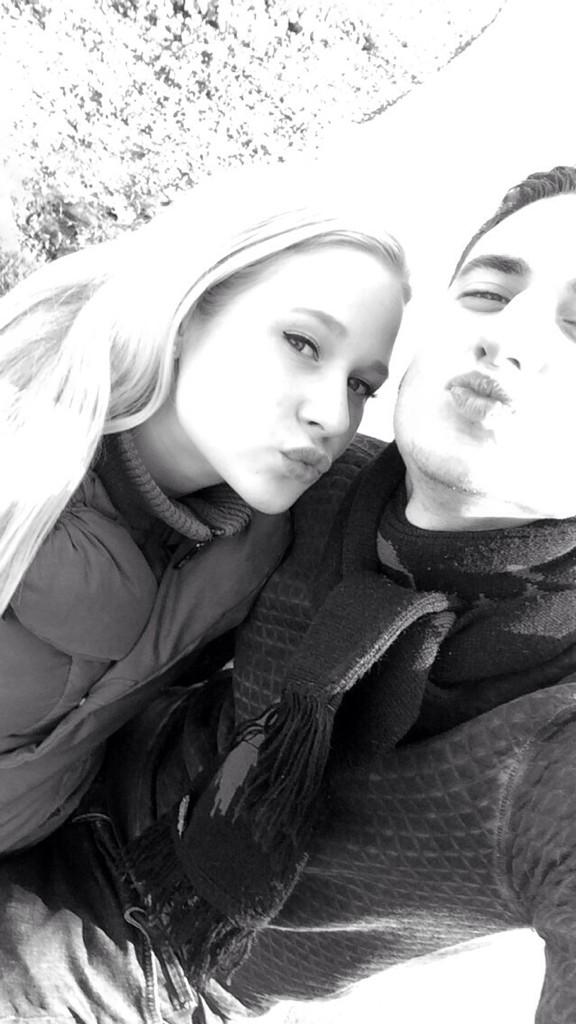 PRINCESJJ_'s tweet photo. Houden van m'n lovie 💏 @NGehrkens http://t.co/Q1NkRSN3xa