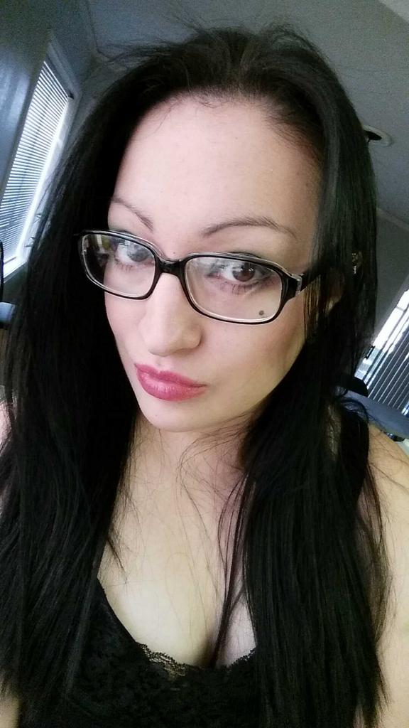 izzipop86's tweet photo. Selfie love!!! 😙😙😙 #selfie #letstakeaselfie #confidenceiskey #loveyourself #beyourself #beweird #sparklebitch http://t.co/rH1He0naKP