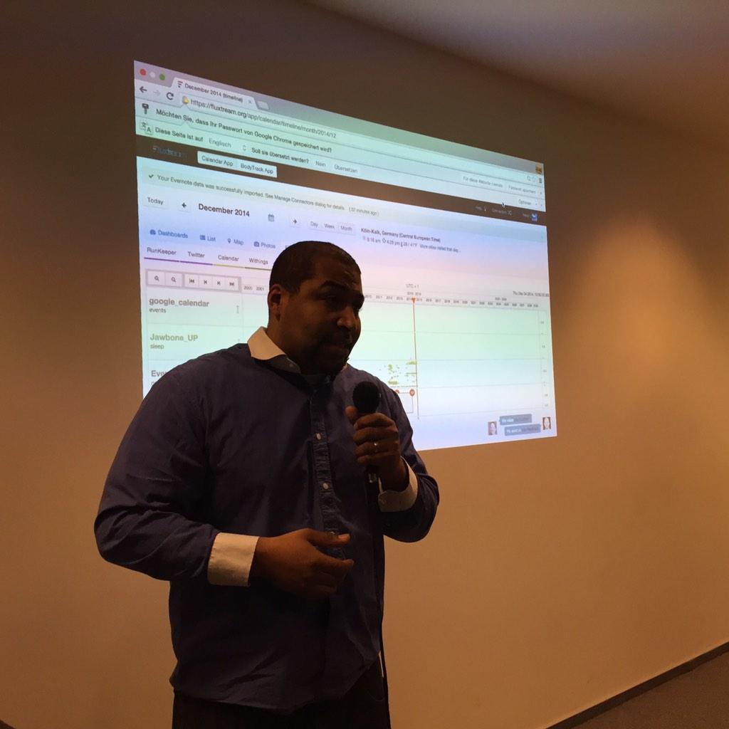 onyame's tweet image. Beim #QuantifiedSelf Meetup meetup.com/QS-Koeln/event… @Nana_Lohmanns stellt @fluxtream vor.