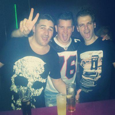 danifdez9's tweet photo. Felicidades grande!! @Jota_velasco espero vernos muchas veces mas #destroyerman un abrazo http://t.co/EdJ76wH5CZ