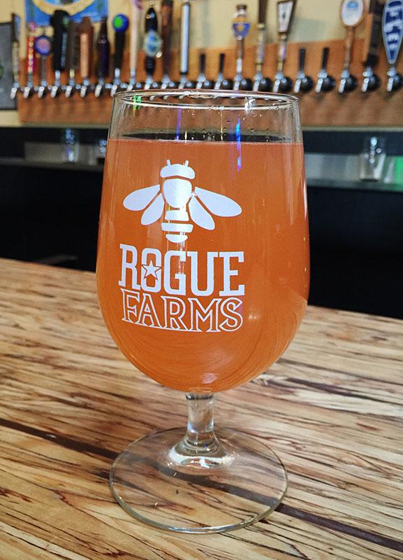 RogueAles's tweet image. Have #RogueAles brewed with @RogueFarms honey in this glass at any of #RoguePubs now.