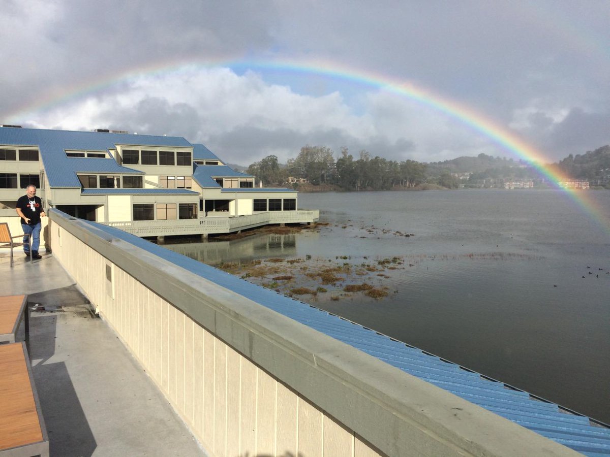ddfres's tweet photo. @the_kure despite a bit of flooding at the office, theres still a reminder #rainbow http://t.co/ZkqQNfPXOP