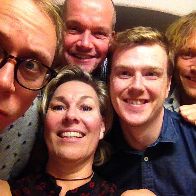 MalmoComedyKlub's tweet photo. På scen denna grymma kväll: LENA FRISK &amp; KRINGLAN SVENSSON samt nya spännande talanger! #humor #standup #show #malmö http://t.co/cgHzMruAxO