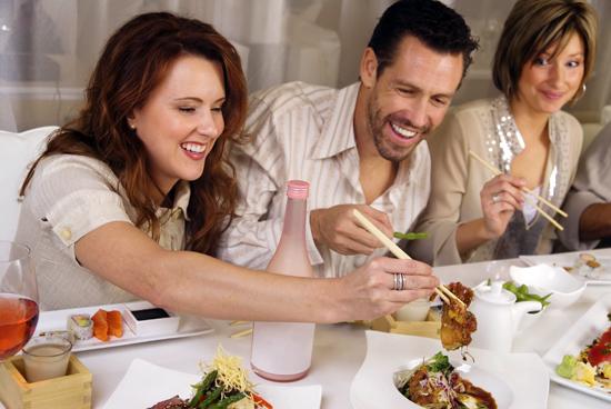 ¿Quieres saber como controlar tu apetito?
¡El primer paso es comer con moderación, ya que todo picoteo pasa factura!
