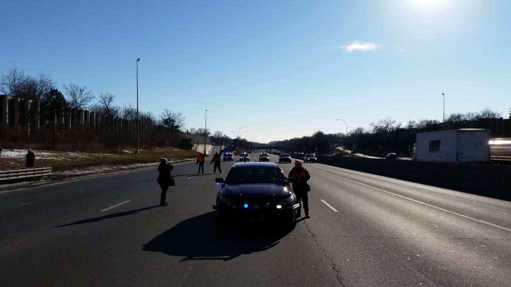 MrNikoG's tweet image. #TCShutItDown we've shut down I35 #ICantBreathe #FTP #ACAB #ShutItDown #Ferguson - dispersal orders given