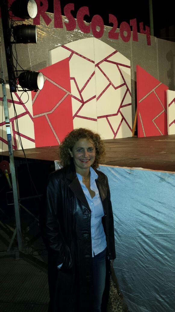 UPYDCanarias's tweet photo. .@Gachirojo, responsable de cultura en #LPGC nos envía esta foto en el pregón de las fiestas de San Nicolás de Bari http://t.co/346xti57Cn