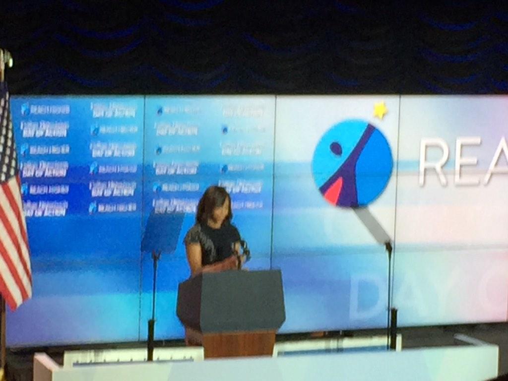SethAndrew's tweet photo. .@flotus' #ReachHigher work is in her bones. She &amp; @BarackObama marvel at how lucky they were to get in to college. http://t.co/GUZN62BVYS