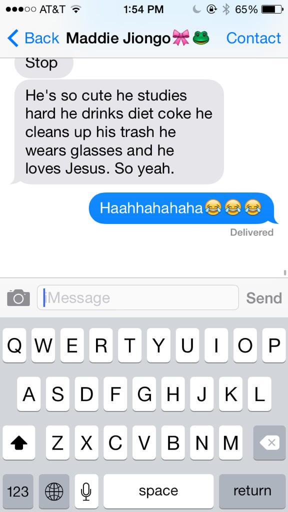 mckennab22's tweet photo. Maddie's ideal guy... #ontheprowl @jiongobells http://t.co/WxyUO2TC6t
