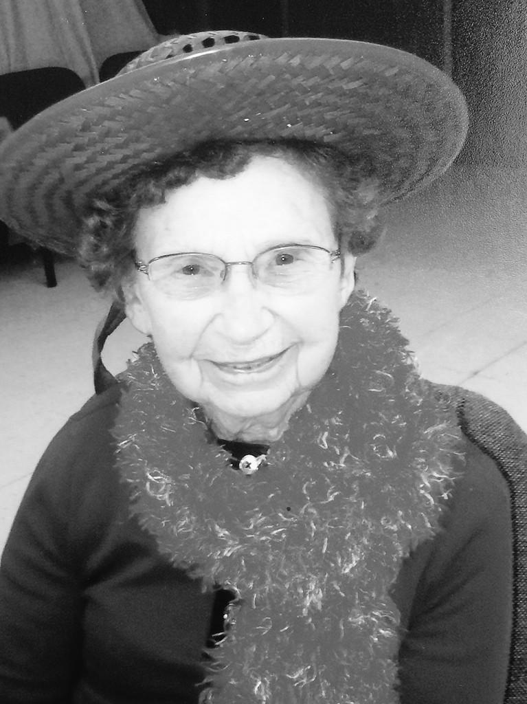 ElizabethMandel's tweet photo. Love her beyond words http://t.co/XY4j6X7Fdh