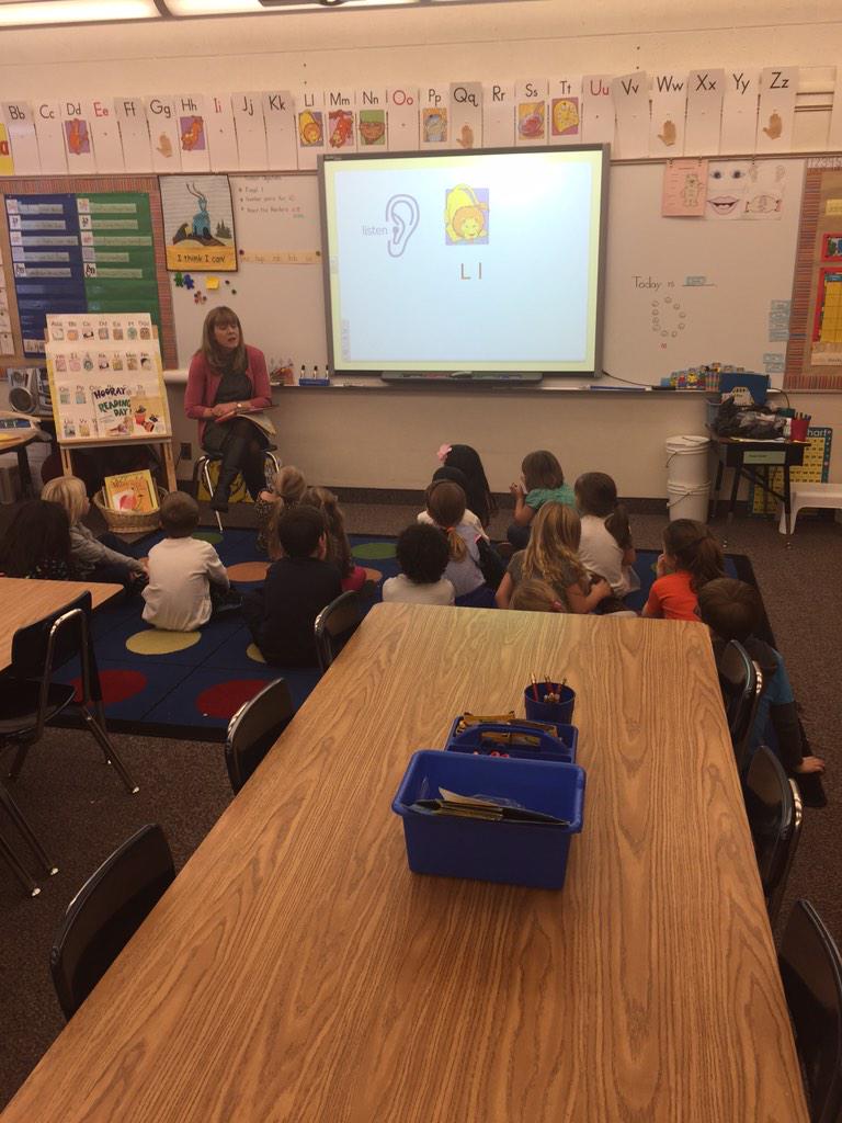 mevans826's tweet image. MsCox #springlane @GraniteSchools smart board sound listening kindergarten powerpoint @imaginitproject #edtechcontest