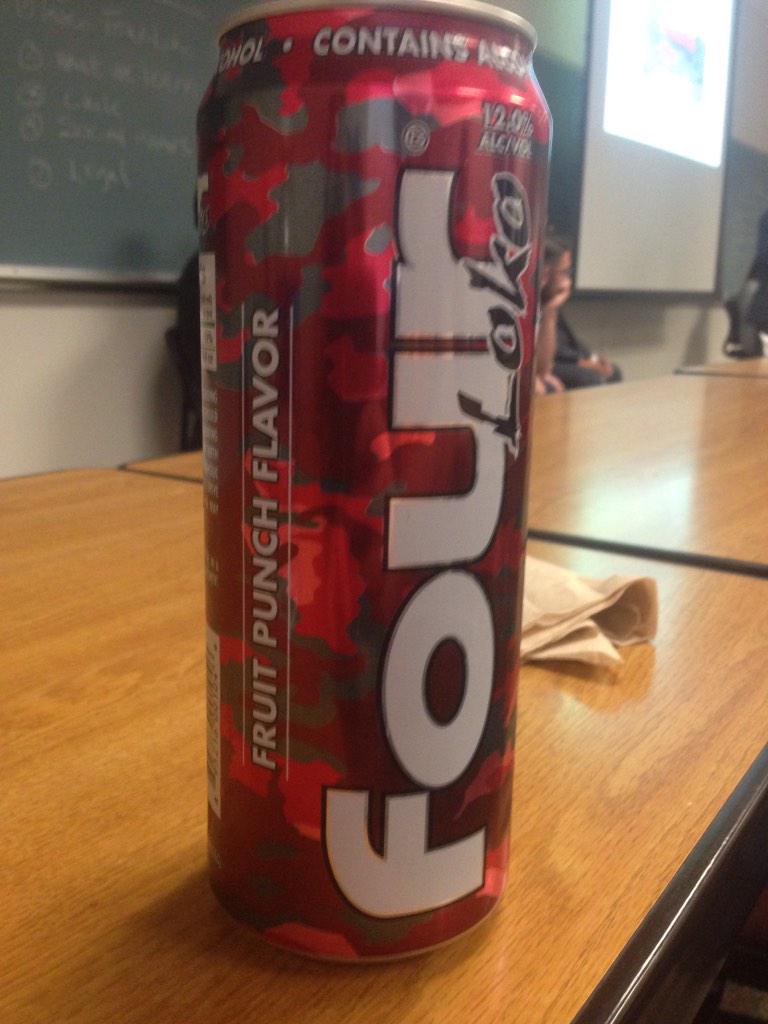 codyb933's tweet photo. Our presentation class just handed out free Four Loko samples #twitterlessDylan http://t.co/n0AxXVUXoT