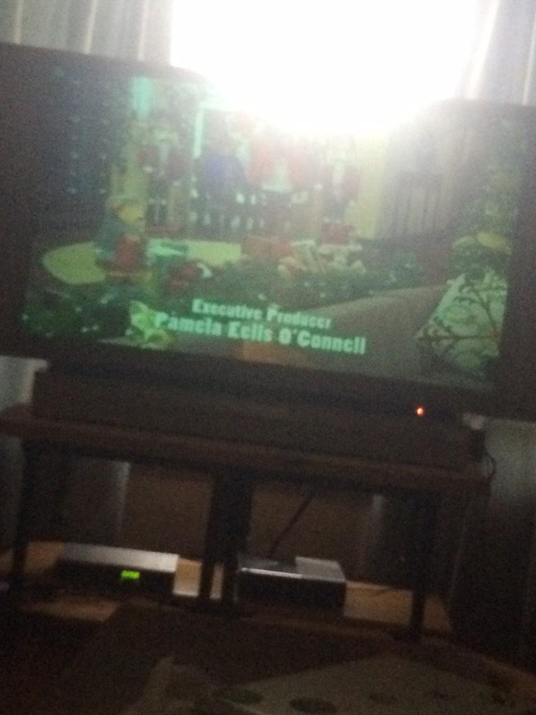 //someone pls stop my niece from watching Disney channel😒