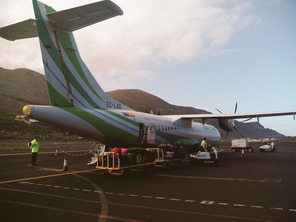 SpottersLESO's tweet photo. @ATRaircraft @BinterCanarias in #GCHI , #nosgustaverlo !!! http://t.co/1pcS3RxJEv