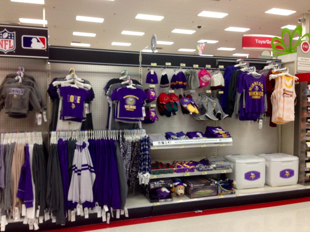 abby_nygaard's tweet photo. I'm a fan of a sharp zone in Fan Central! #backtobrand #the693 @Andy_J_Fish @benedictbking http://t.co/aOP4FG2ot2