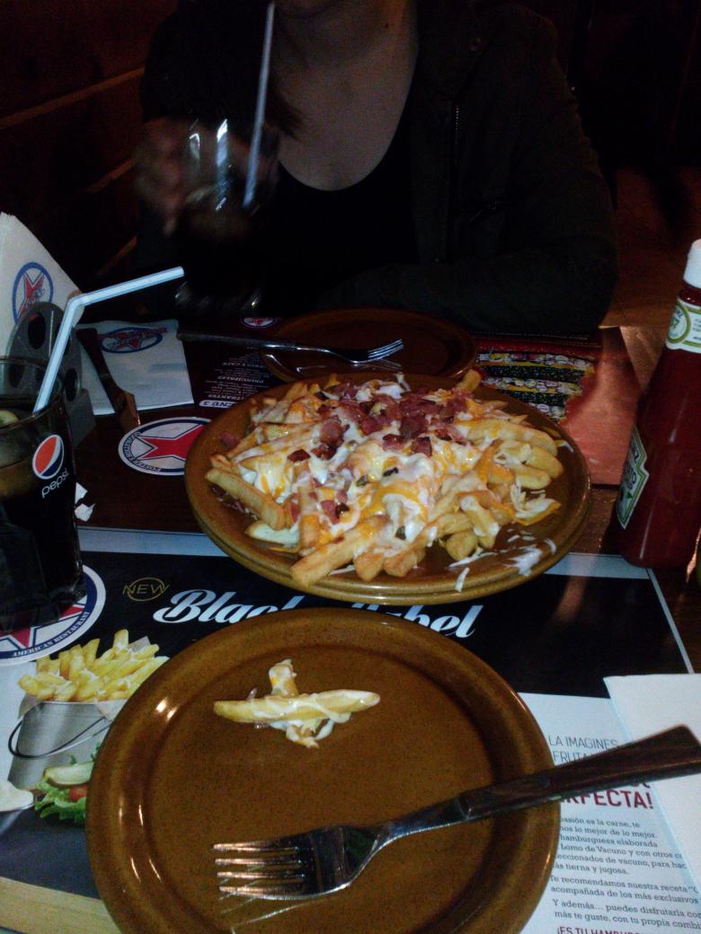AlbyReyes1's tweet photo. De cenit a romántica con @a13carolina  en #Fosterhollywood http://t.co/sMhpbVo84Q