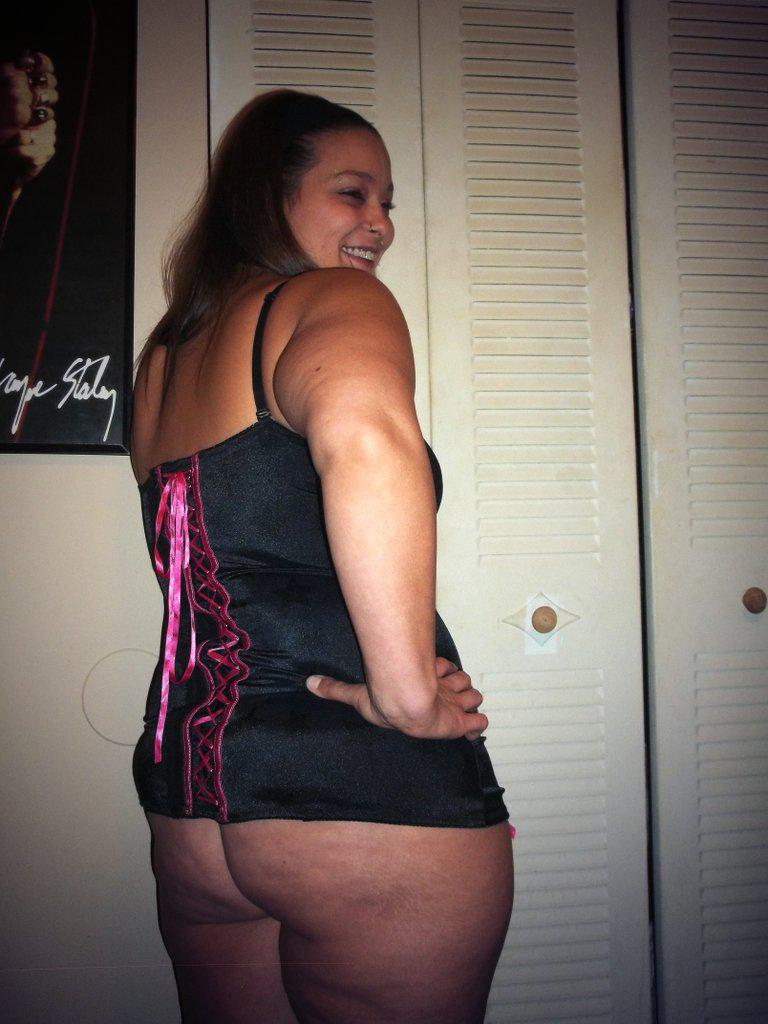 xmissyxshadowsx's tweet photo. Feeling better now who missed me 😉💘 #camgirl #manyvids #ExtraLunchMoney #pornstat #comeback #thongthursday http://t.co/rFPdmGB5lj