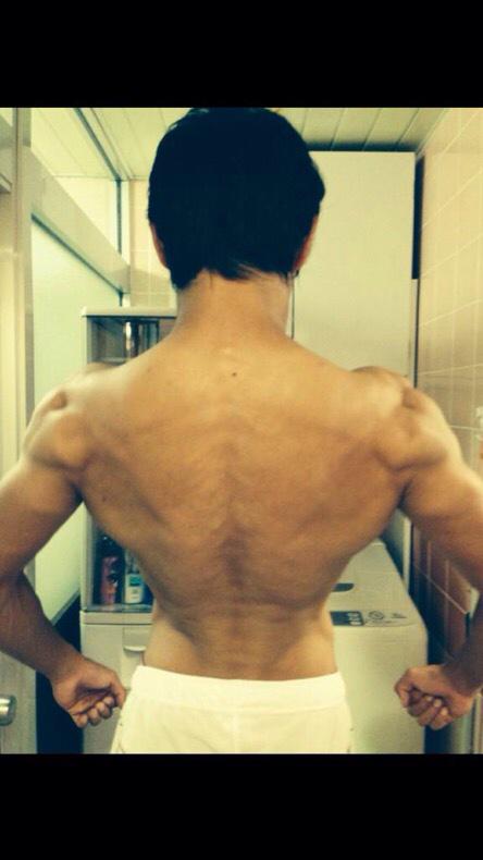 ocyoi's tweet photo. 高校2年 サッカー部

いい体だと思ったらRT http://t.co/dWAEy2oH6b