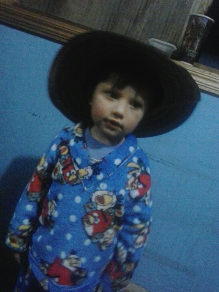 MaX144156's tweet photo. Los amo a todos mis seguidores vean mis vídeos  les voy  a publicar una  foto de mi hermanito :3 http://t.co/gh2yUXjja2