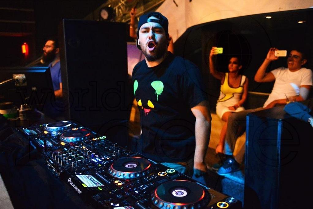 DeorroARG's tweet photo. Cuantos esperamos el primer album de Deorro :') http://t.co/R7waEx9J6L