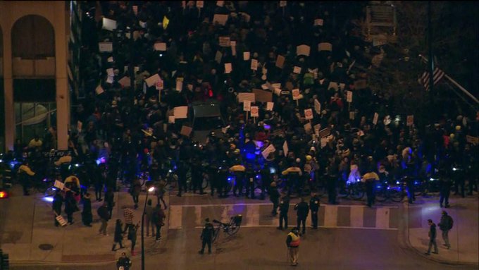 View image on Twitter