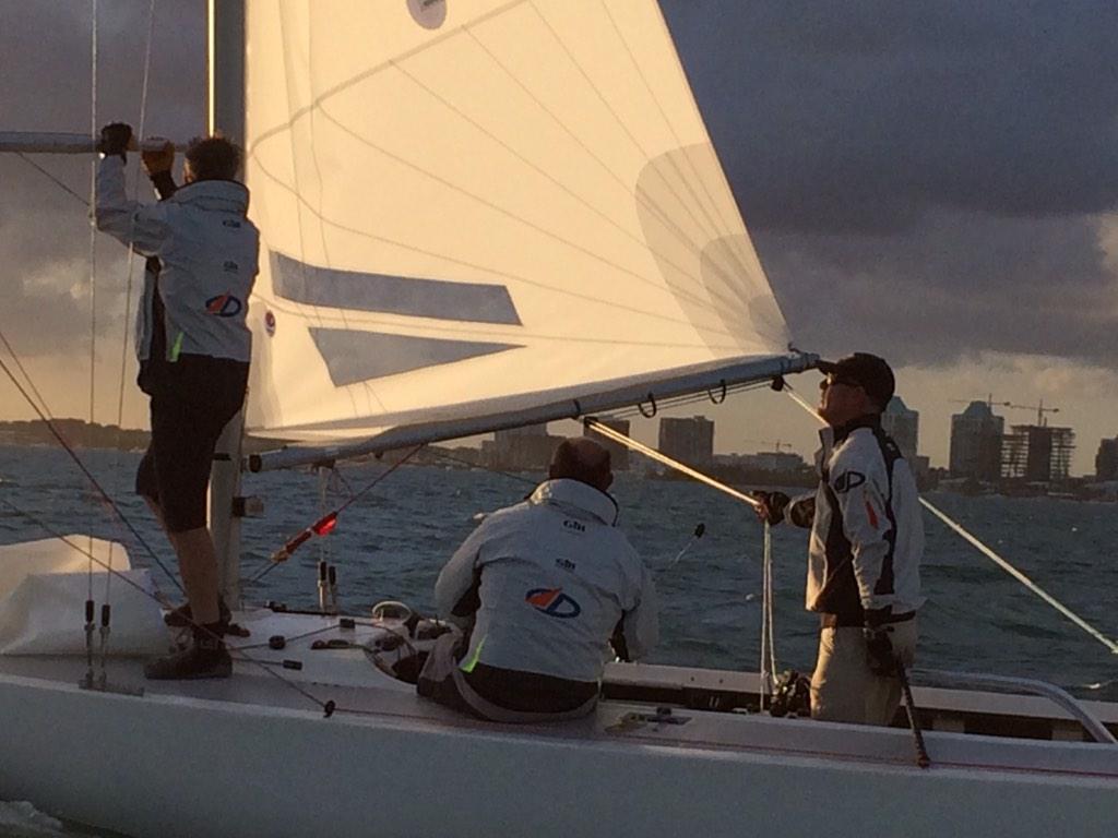 skipdieball's tweet photo. “Etchells team looking good! http://t.co/mFZXDCUz6z” ~ great to get on the water! @dieballsailing @gillgear @HARKEN @TeamJazzyGear