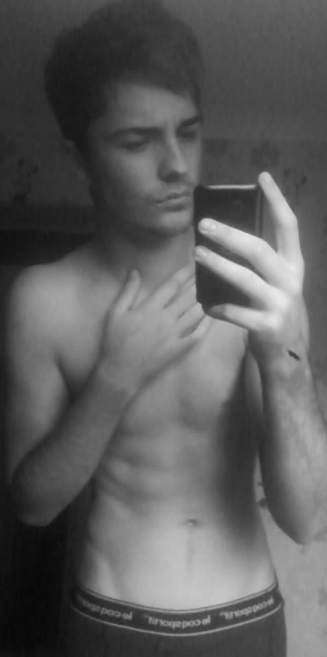 stevensworld1's tweet photo. Love me like i love you #lostclothes rt http://t.co/CU6fVaGZcB