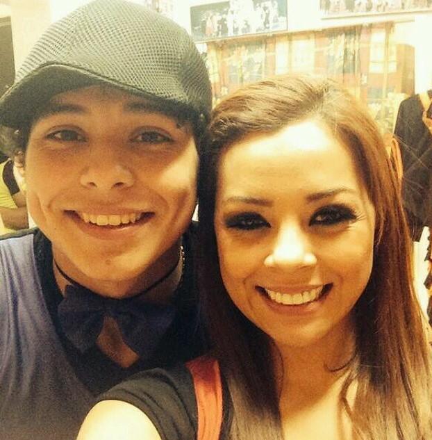 gabyramiirezz's tweet photo. Feliz cumpleaños amigo @brandon_meza te mando un Fuerte abrazo, DTB 😊🎁🎈🎉🎊 #fiesta http://t.co/ze8u7zcPGQ