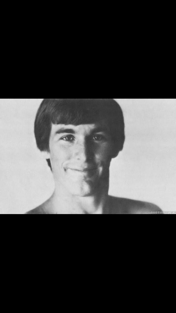Happy birthday to my baby dennis wilson :( 