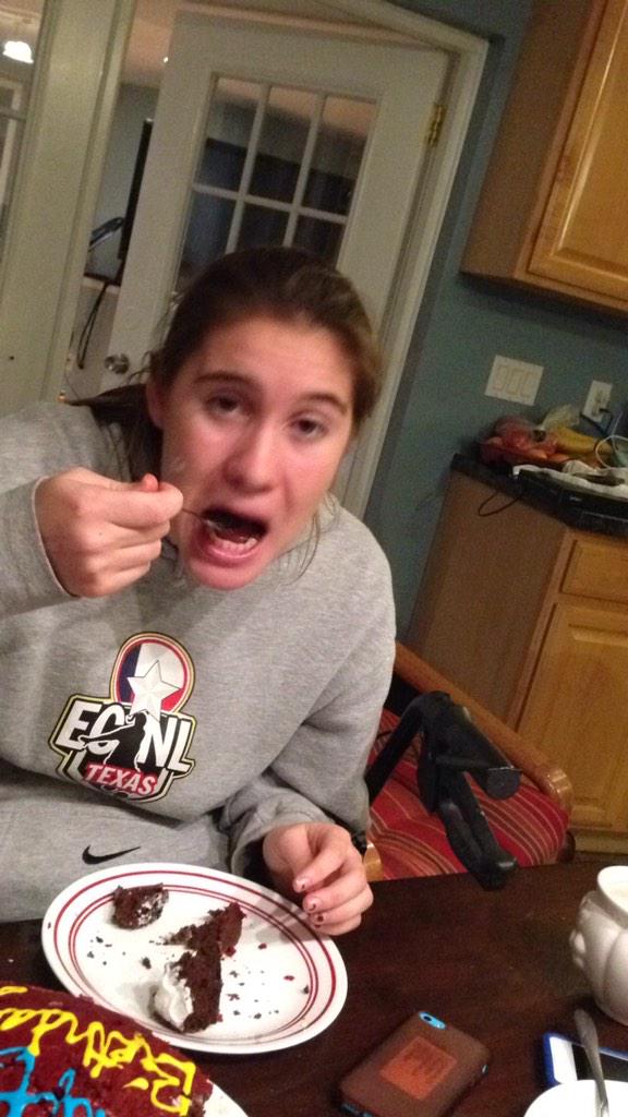 aileenlynchh's tweet photo. When ur finally 18 and someone gives you cake🙈❤️ @anniewhiii http://t.co/RbrBxmw4LN