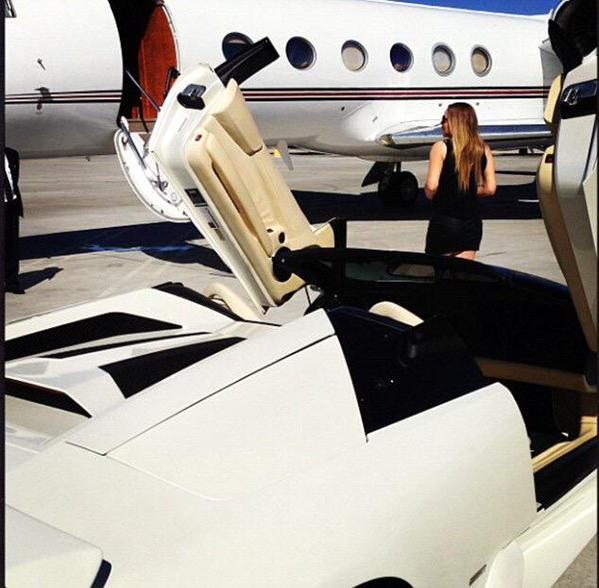 IsaiahTKO's tweet photo. before and after divorcing Mariah Carey http://t.co/PJdW9vq575