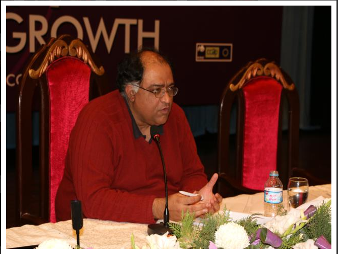 IDEASpak's tweet photo. @BariFaisal #alicheema #anjumnasim @pidepk conference 2014 on #poverty #inequality #economic growth http://t.co/Xov8X4f0jE