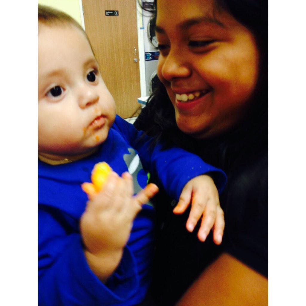 N0RMiiS_'s tweet image. Love my vanilla and chocolate 😘😍🍦🍩 #iloveyou #vanillachocolate #mybabyscuterthanyours
