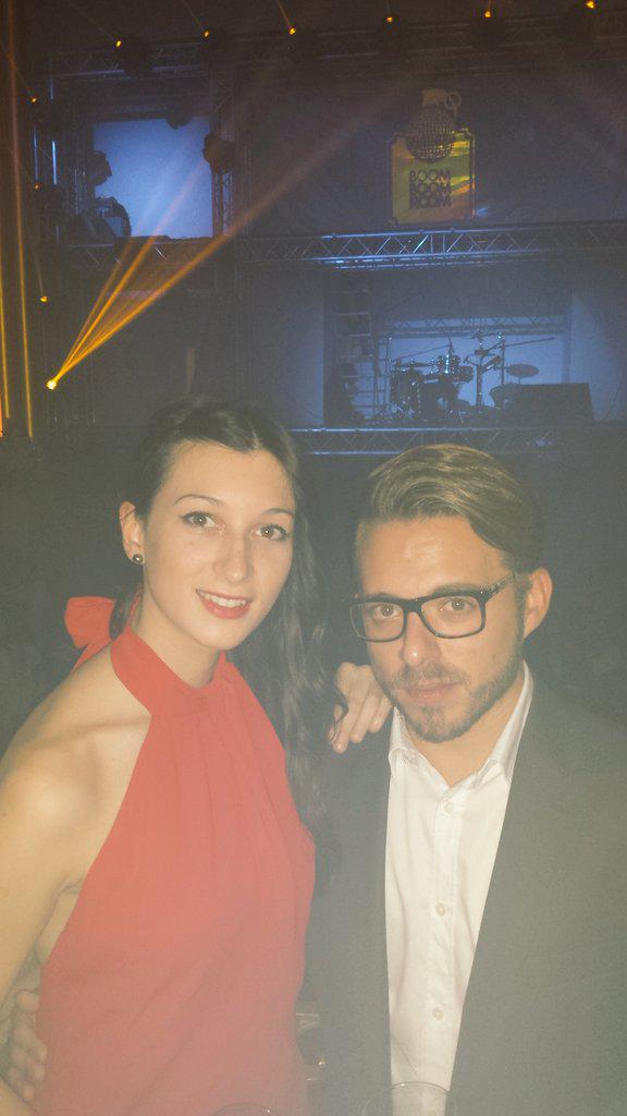 andreitapotrill's tweet photo. Con mi guapo!! @pichi690 #momentovelvet jajaja me encanta #boomboomroom ❤ http://t.co/SJrz9qAWKy
