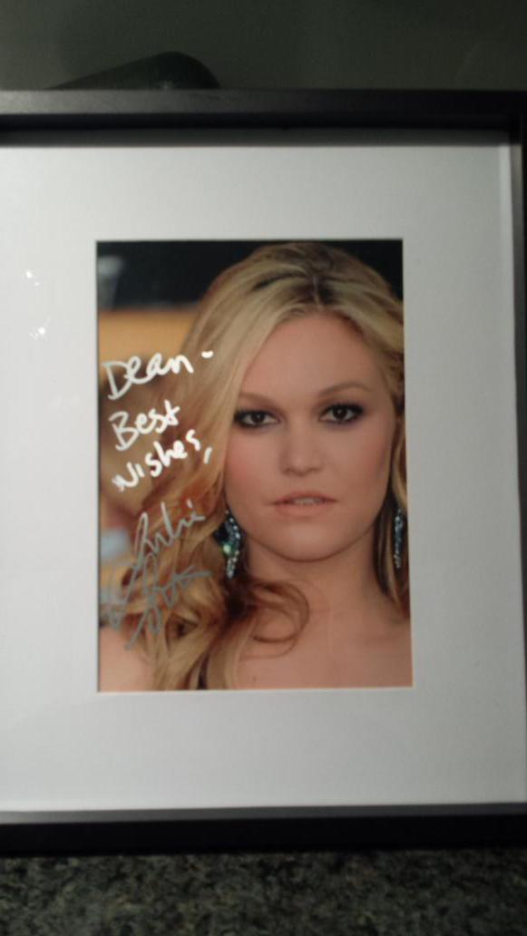 bbdeanner's tweet photo. @MissJuliaStiles thanks for taking the time to autograph my picture last night it was very nice of you :) http://t.co/JnI3ilezmG