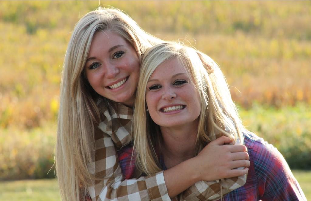 BonnieSDS's tweet photo. These two should of been sisters! http://t.co/FcUAoMzOUL