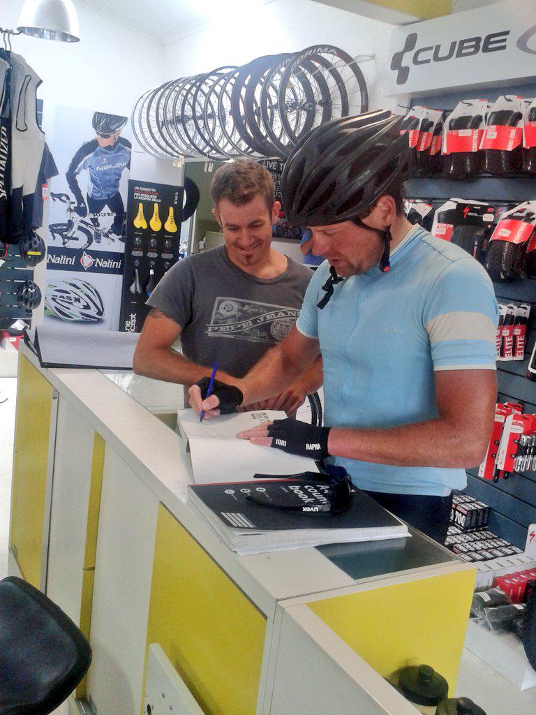graham_prinsloo's tweet photo. #Livingthedream making a customer dreams come true meeting the legend Jan Ulrich @CompleteHoutbay @completecyclist http://t.co/6qjEFlpzWQ