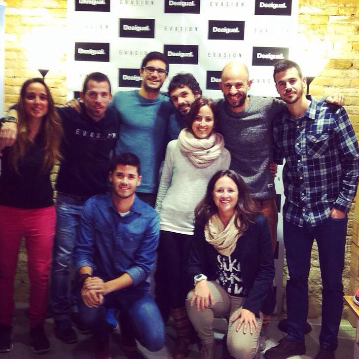 Nuestro #staffevasion tras <a href="/shopeningnight/">VlcShopeningNightCaixaPopular</a> #VLC! Gran trabajo! <a href="/Desigual_ES/">Desigual</a> #lavidaeschula #runningparty <a href="/NGINVLC/">N GIN VLC</a>