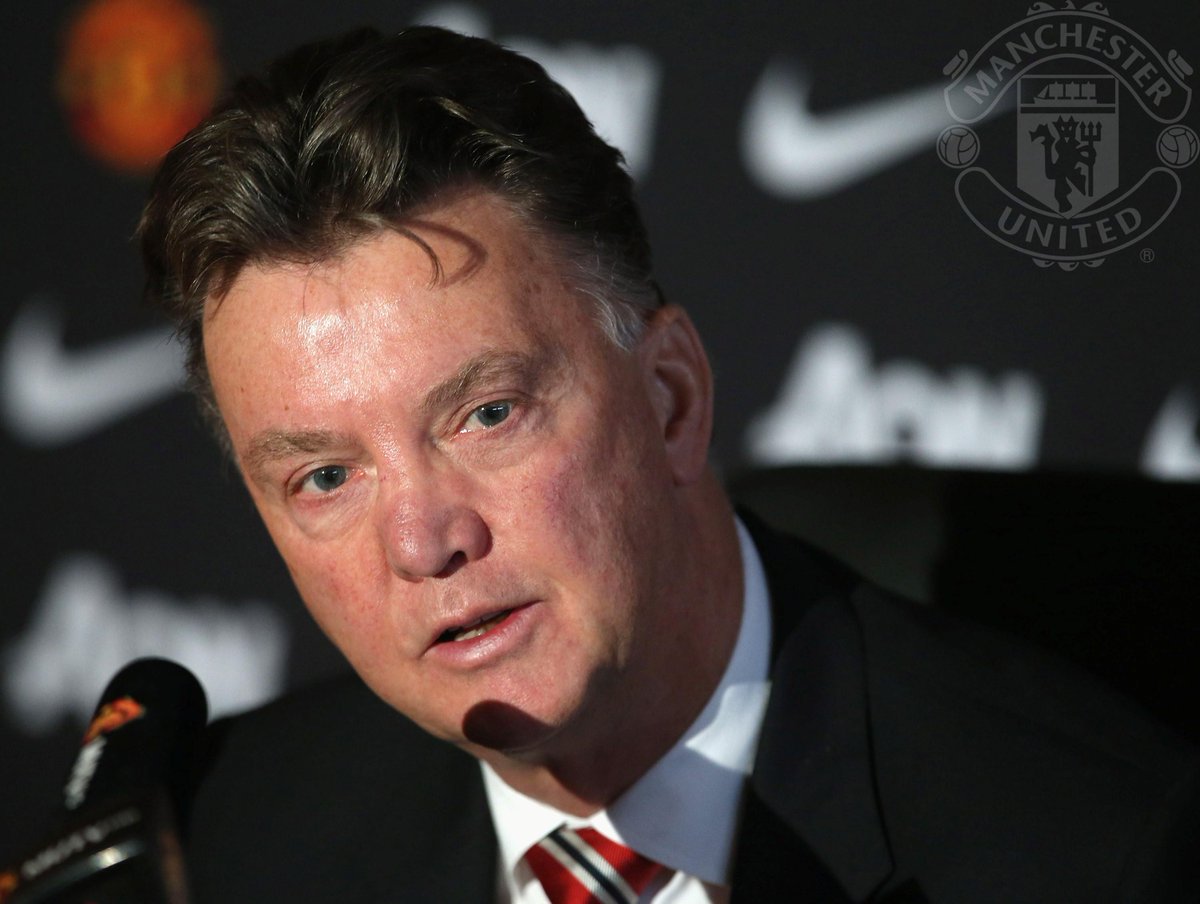ManUtd's tweet photo. Join us here on Twitter from 16:30 GMT for updates from Louis van Gaal's pre-match press conference. #mufc http://t.co/DCgEkcfyGE