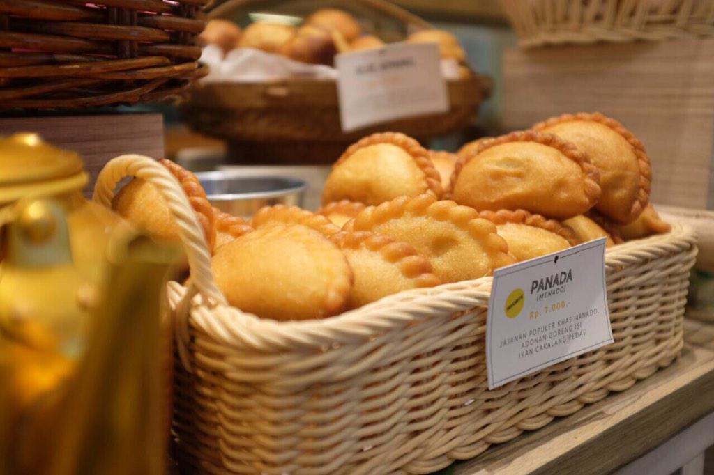 bekaldariibu's tweet photo. Habis lunch, mampir ke toko Ibu di @kotakasablanka lantai 2 yuk! http://t.co/JqBJKoZCvn
